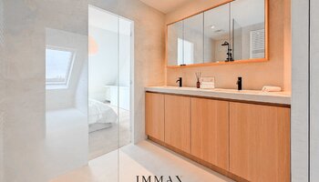 Prachtig triplex appartement met terras gelegen op de Lippenslaan