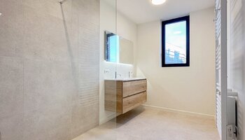 Ruim appartement met 3 slaapkamers 