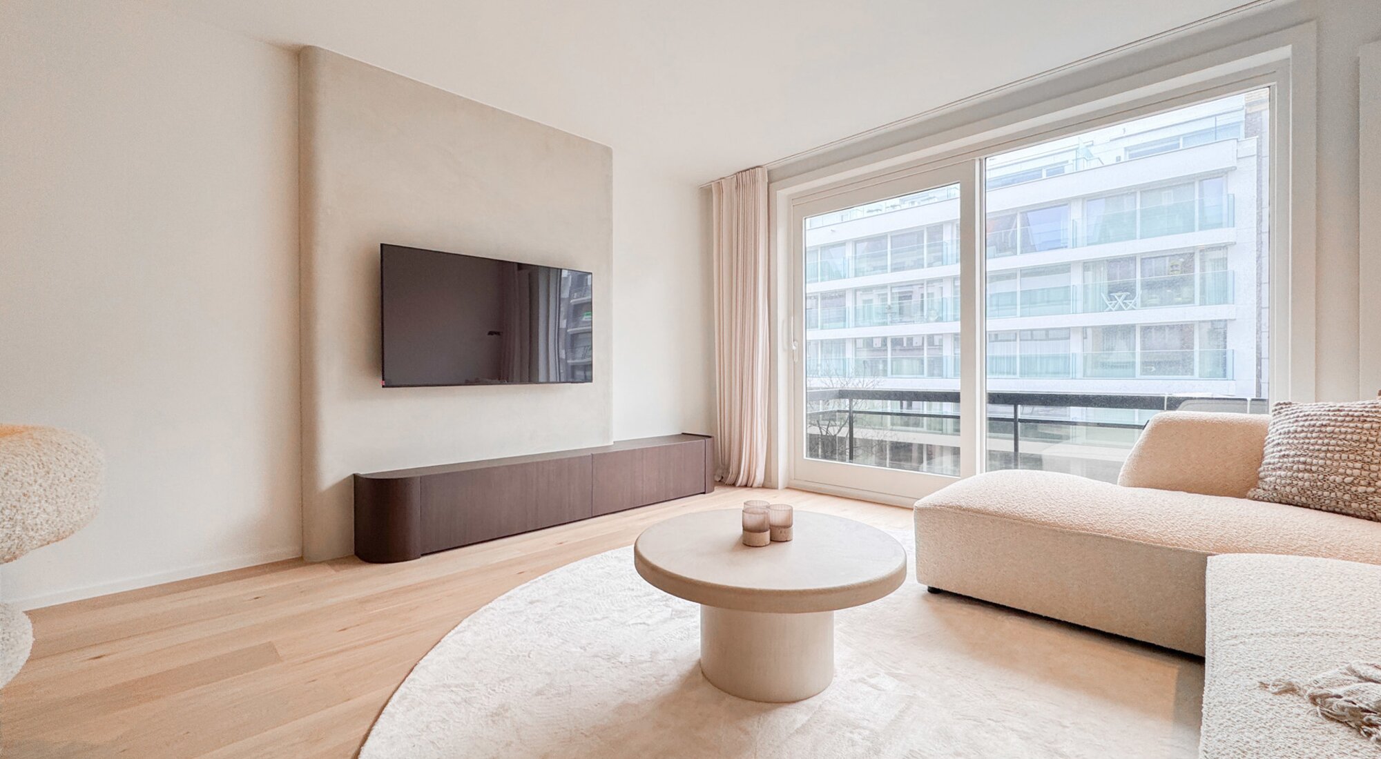 Volledig gerenoveerd 2SLK-appartement vlakbij het Van Bunnenplein en de zee