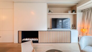 Prachtig en ruim gerenoveerd 2SLK-appartement in de Lippenslaan