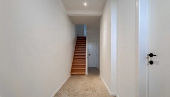 Recent gerenoveerde woning met 3 slaapkamers en zonnige tuin