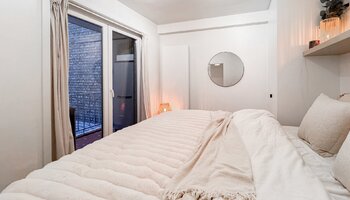 Prachtig en ruim gerenoveerd 2SLK-appartement in de Lippenslaan