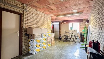 Bel étage maison dans un emplacement central