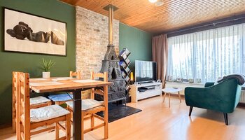 Bel étage maison dans un emplacement central