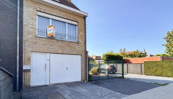 Bel étage maison dans un emplacement central