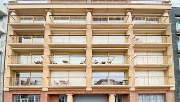 Emplacement spacieux, facilement accessible et situé au centre