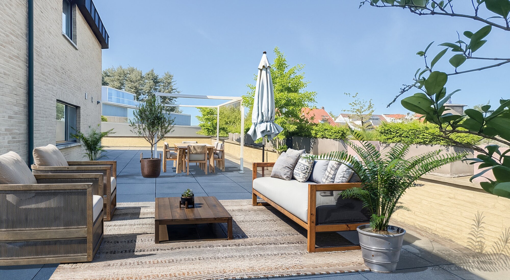 Uitzonderlijk triplex appartement met groot zongericht terras