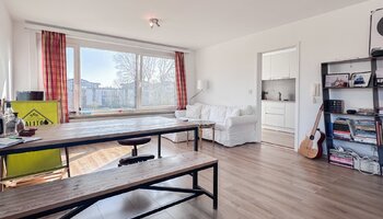 Appartement bien entretenu avec 2 chambres et garage
