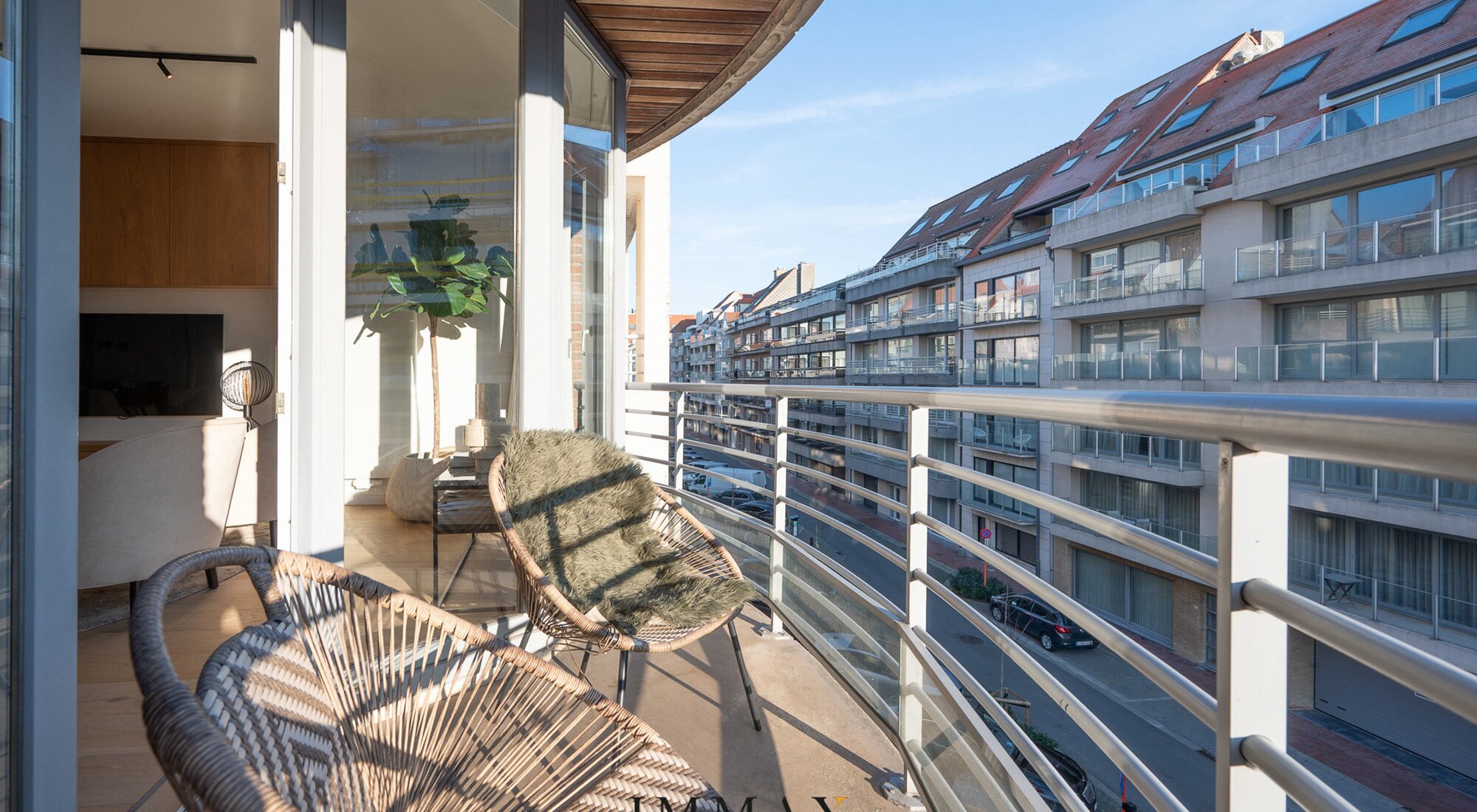 Prachtig gerenoveerd 3SLK-appartement gelegen vlakbij het Rubensplein en de zee