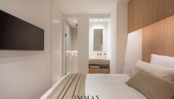 Magnifique appartement de 3 chambres entièrement rénové, situé à proximité de la place Rubens et de la mer