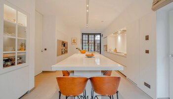 Exclusieve villa met binnenzwembad regio Beisbroek