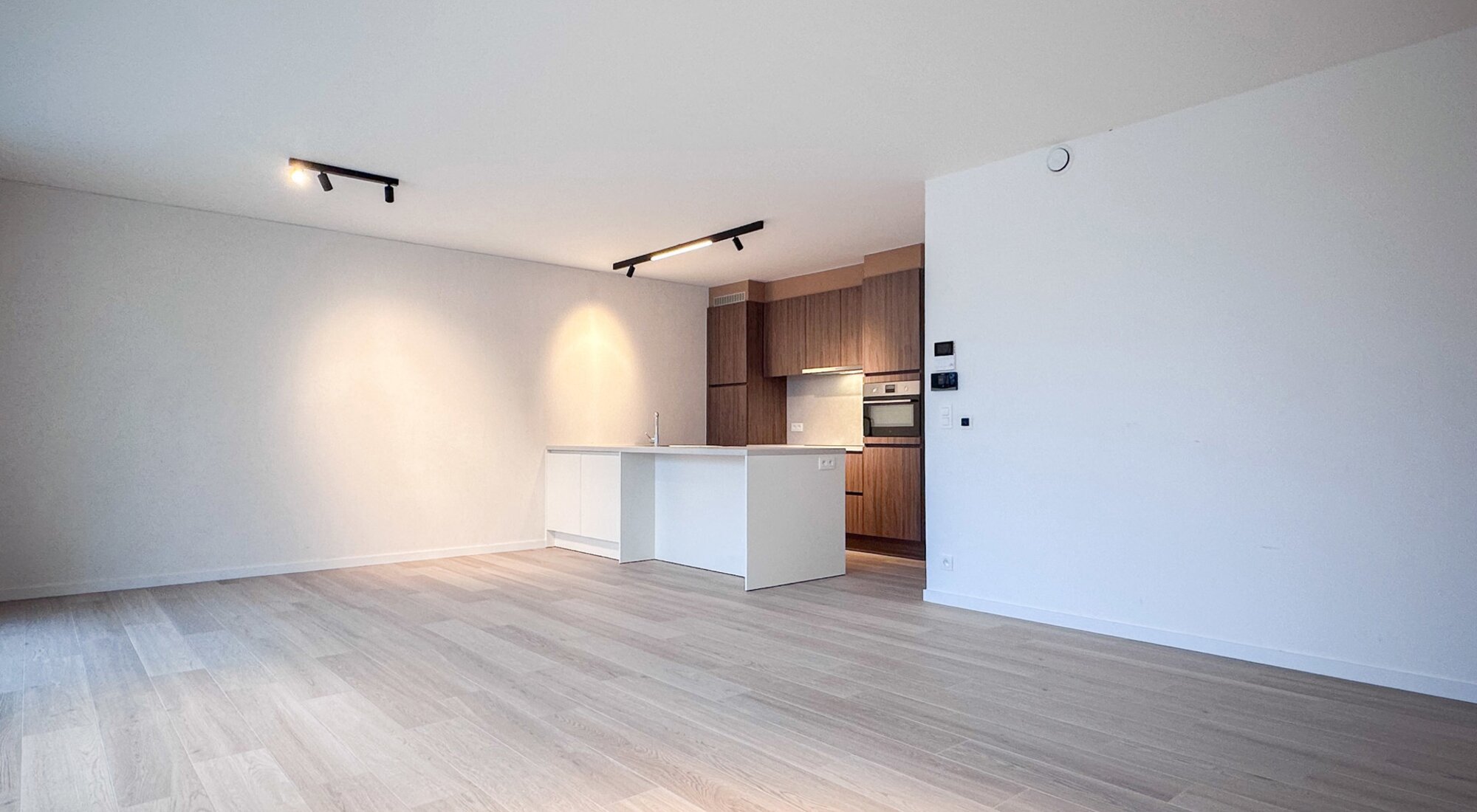 Appartement de deux chambres au rez-de-chaussée