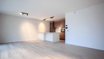 Appartement de deux chambres au rez-de-chaussée