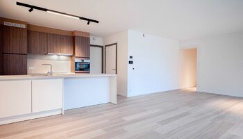 Appartement de deux chambres au rez-de-chaussée