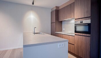 Appartement de deux chambres au rez-de-chaussée