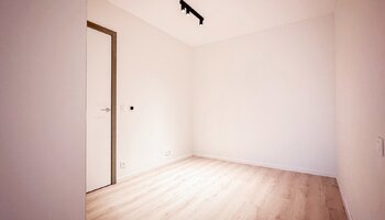Appartement de deux chambres au rez-de-chaussée