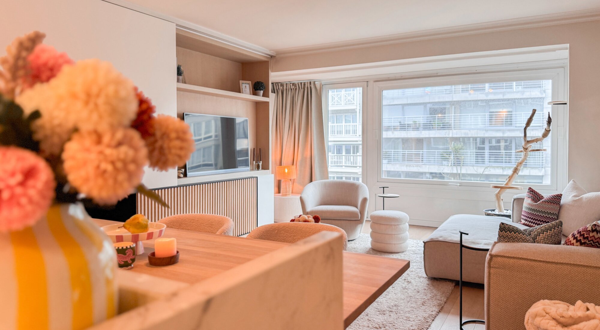 Prachtig en ruim gerenoveerd 2SLK-appartement in de Lippenslaan