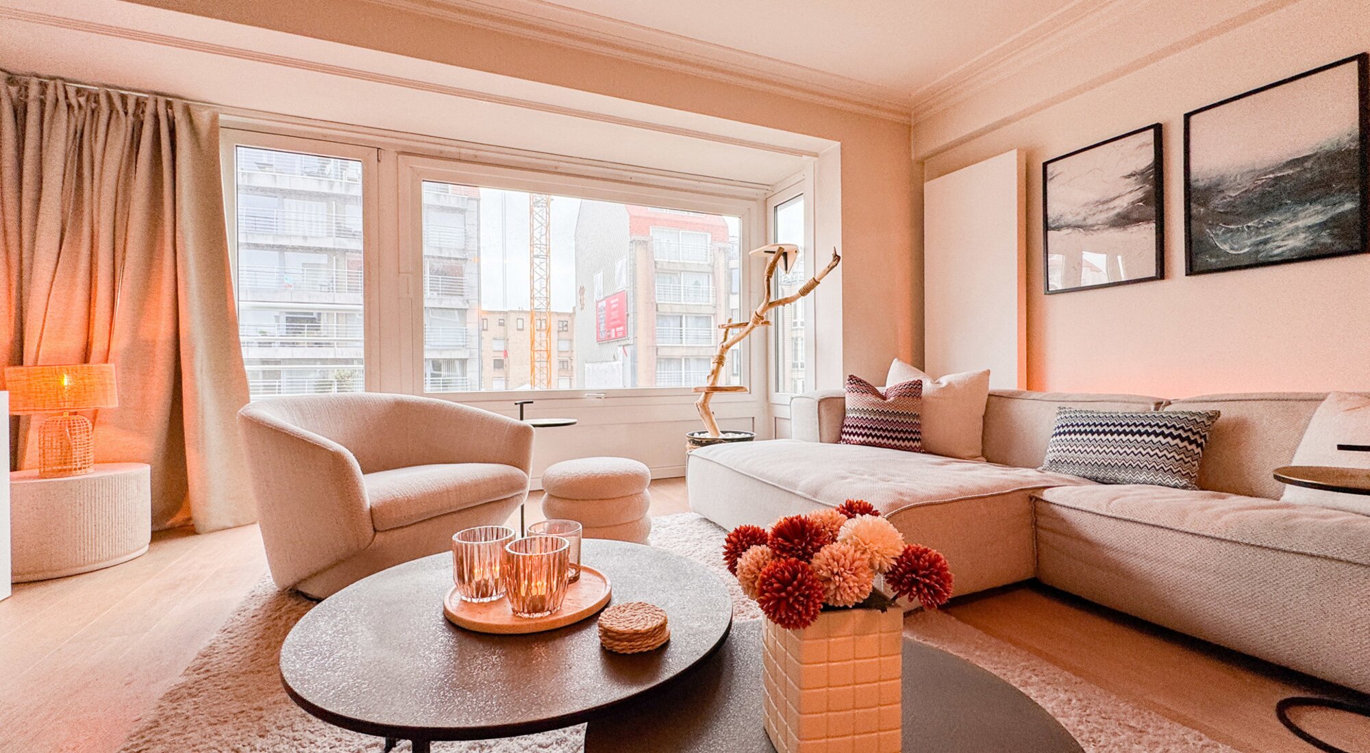 Prachtig en ruim gerenoveerd 2SLK-appartement in de Lippenslaan
