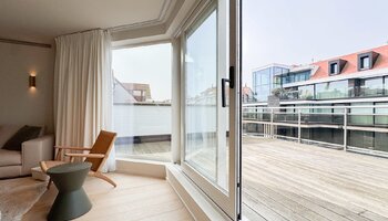Magnifique et spacieux penthouse de 3 chambres avec de grandes terrasses, situé à proximité de la mer et du centre-ville