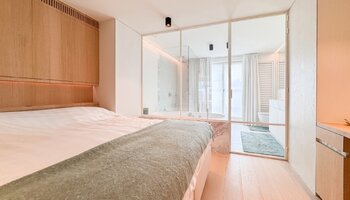 Magnifique et spacieux penthouse de 3 chambres avec de grandes terrasses, situé à proximité de la mer et du centre-ville