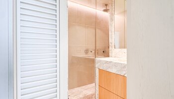 Magnifique et spacieux penthouse de 3 chambres avec de grandes terrasses, situé à proximité de la mer et du centre-ville