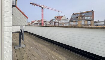 Magnifique et spacieux penthouse de 3 chambres avec de grandes terrasses, situé à proximité de la mer et du centre-ville