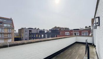 Magnifique et spacieux penthouse de 3 chambres avec de grandes terrasses, situé à proximité de la mer et du centre-ville