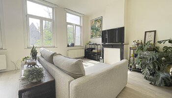 Lichtrijk appartement in karaktervol gebouw