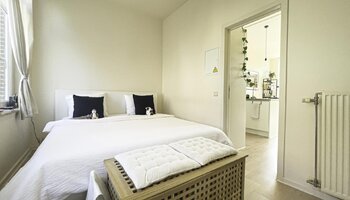 Lichtrijk appartement in karaktervol gebouw