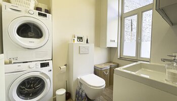 Lichtrijk appartement in karaktervol gebouw