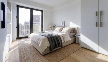 Ruim en luxueus gerenoveerd 3SLK-appartement op de Zeedijk in Heist