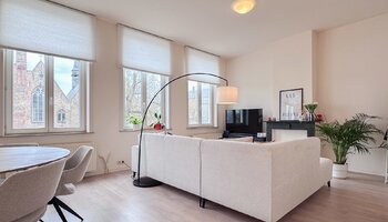 Appartement lumineux dans un bâtiment caractéristique