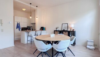 Appartement lumineux dans un bâtiment caractéristique