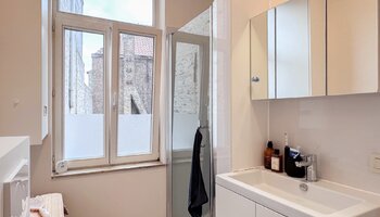 Appartement lumineux dans un bâtiment caractéristique