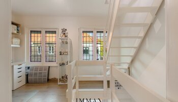 Charmante rijwoning in het centrum aan de Molens 