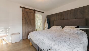 Charmante rijwoning in het centrum aan de Molens 