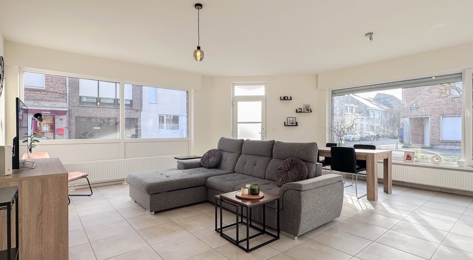 Instapklaar appartement met 2 slaapkamers en garage