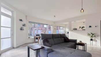 Instapklaar appartement met 2 slaapkamers en garage