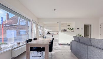Instapklaar appartement met 2 slaapkamers en garage