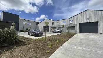 Spacieux hangar à Torhout à deux pas de l'E403 !