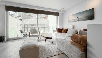 Uniek gelijkvloers appartement met extra benedenverdieping, terras en tuin