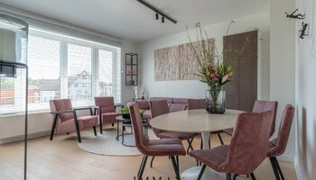 Gerenoveerd 2SLK-appartement met een open zicht