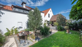 Villa récente (2023) sur un grand terrain de 900 m² offrant une grande intimité