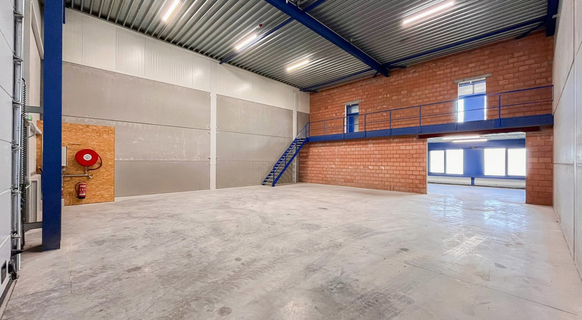 Nieuwbouw instapklare KMO-unit op strategische ligging 