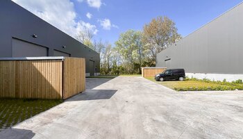 Unité de PME nouvellement construite, clé en main