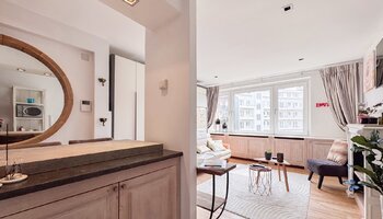 Studio aux finitions soignées avec vue dégagée, idéalement situé dans la Zoutelaan