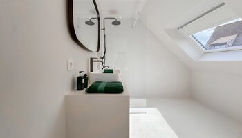 Subliem afgewerkte alleenstaande villa met 4SK op een uniek ruim perceel te Knokke