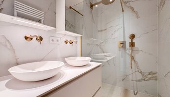 Appartement neuf unique de 2 chambres avec vue sur la place Driehoeksplein, dans le quartier du Zoute