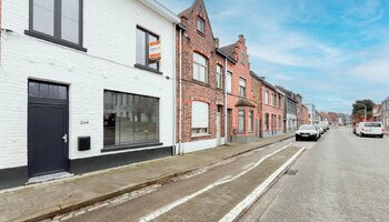 Recent gerenoveerde woning met 3 slaapkamers en zonnige tuin