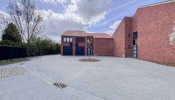 Maison prête à emménager avec jardin bien orienté et garage